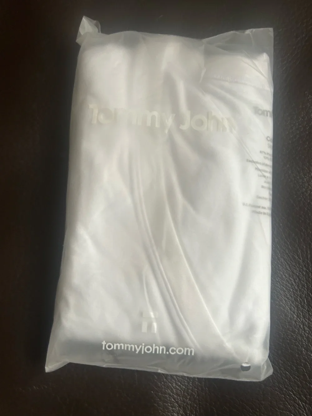 Men’s Tommy John Cool Cotton Stay Tucked V Neck Medium Size